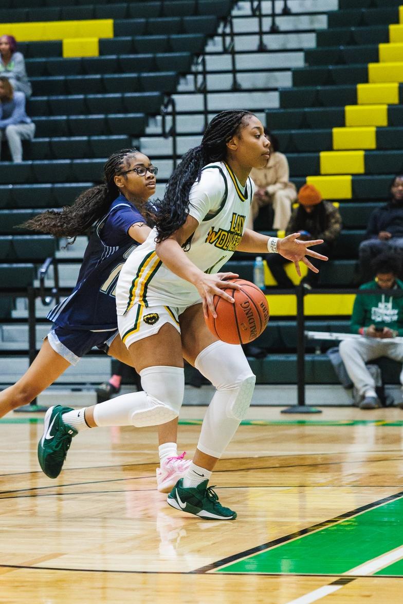 Essex Women Dominate Lackawanna, 86-34