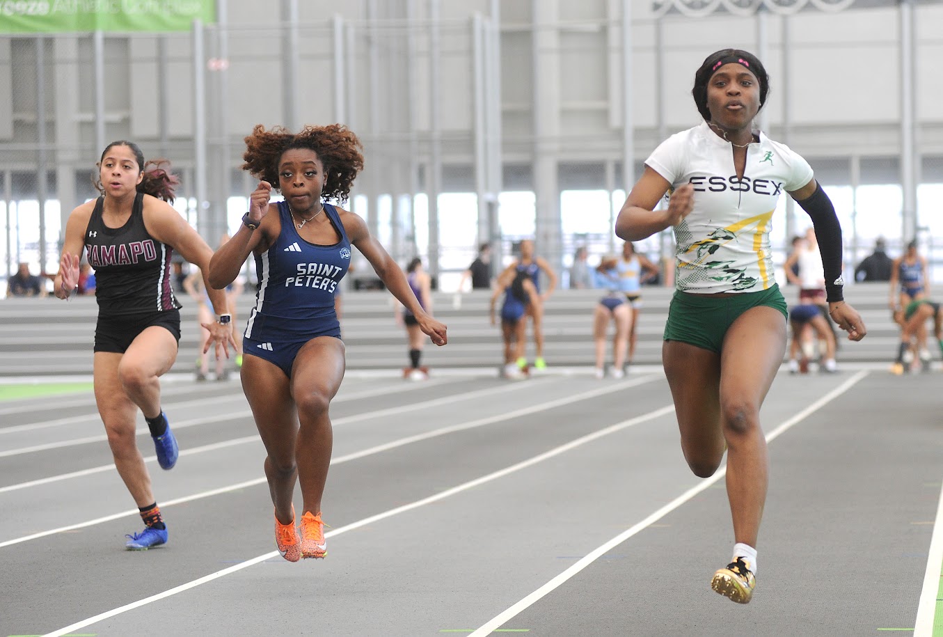 ECC Lady Wolverines Track Team Place 11th at METS Indoor Championships